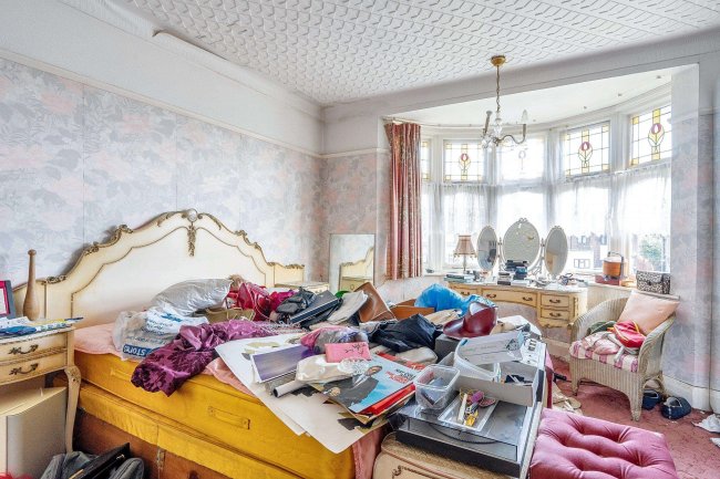 105 Barley Lane, Ilford, IG3 8XQ 3