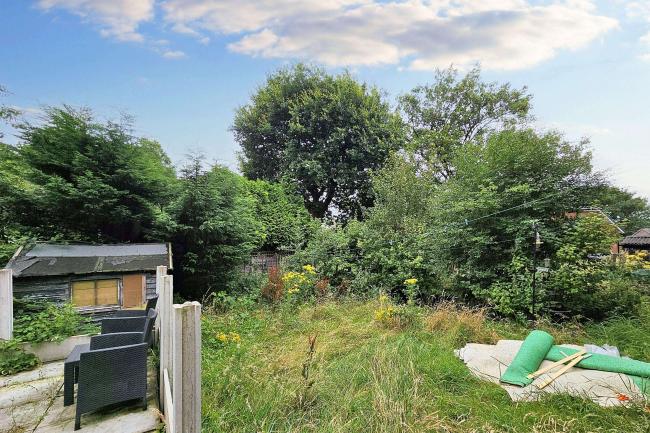 13 Hewart Drive, Fairfield, Bury, Greater Manchester, BL9 7NF 6