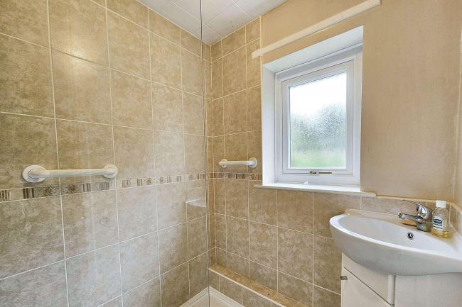 13 Hewart Drive, Fairfield, Bury, Greater Manchester, BL9 7NF 6