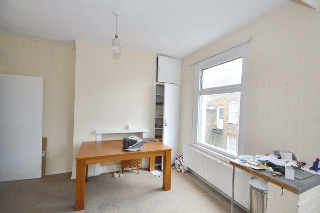 20 Doverfield Road, Brixton Hill, London SW2 5NB 10