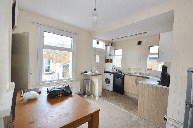 20 Doverfield Road, Brixton Hill, London SW2 5NB 10