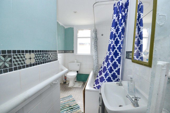 20 Doverfield Road, Brixton Hill, London SW2 5NB 10