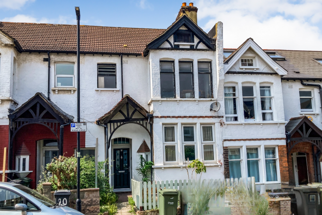 20 Doverfield Road, Brixton Hill, London SW2 5NB 10