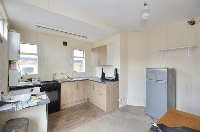 20 Doverfield Road, Brixton Hill, London SW2 5NB 10