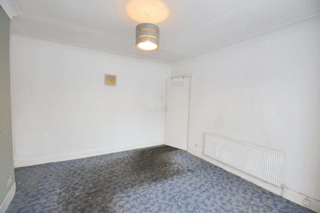 9 Park Gardens, London, NW9 0EN 2