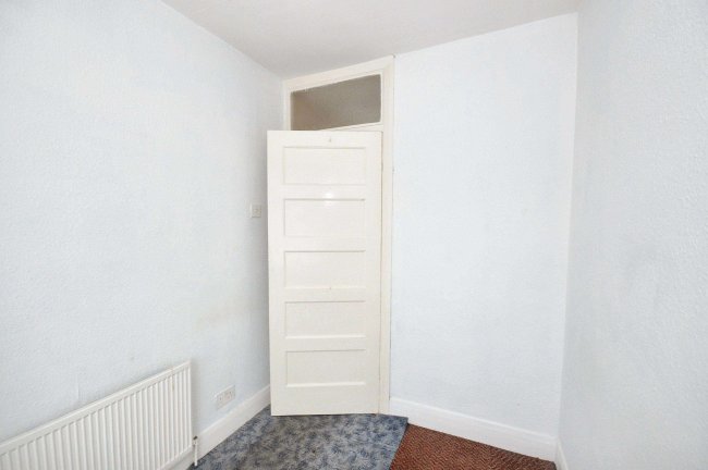 9 Park Gardens, London, NW9 0EN 2