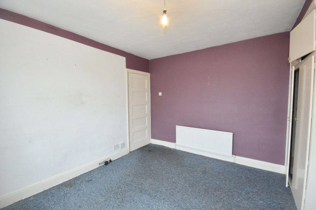 9 Park Gardens, London, NW9 0EN 2