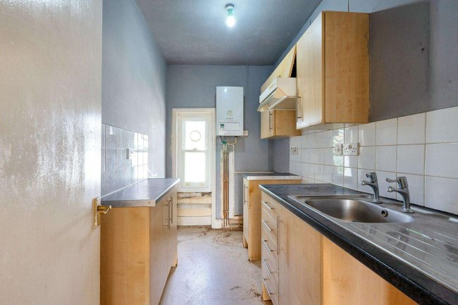 5D Brondesbury Villas, London NW6 6AH 5