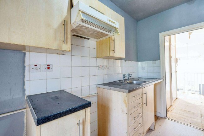 5D Brondesbury Villas, London NW6 6AH 5