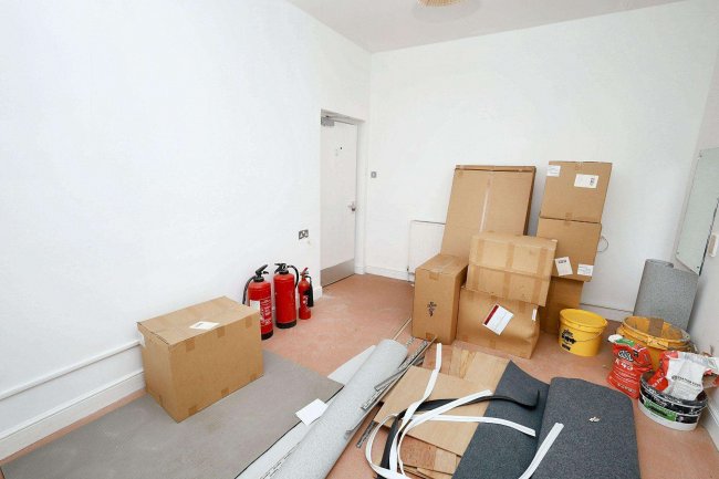 62 Roxborough Park, Harrow, Middlesex, HA1 3AY 9