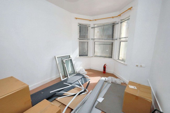 62 Roxborough Park, Harrow, Middlesex, HA1 3AY 9