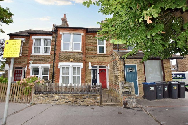 First Floor Maisonette 32 Dartnell Road, Croydon, Surrey, CR0 6JA 10