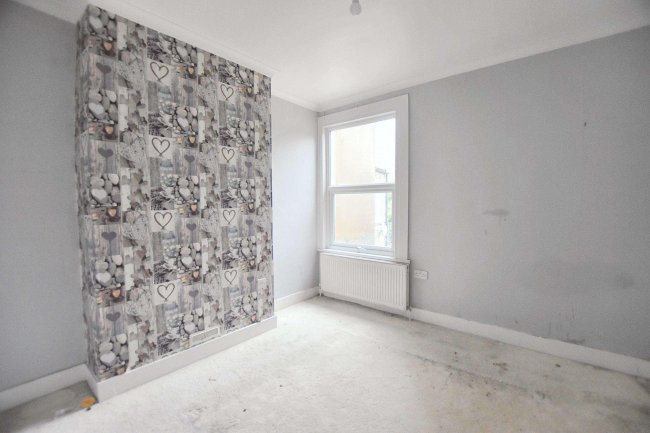 First Floor Maisonette 32 Dartnell Road, Croydon, Surrey, CR0 6JA 10