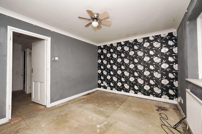 18 Battery Point, Sandgate, Hythe, Kent, CT21 5RR 7