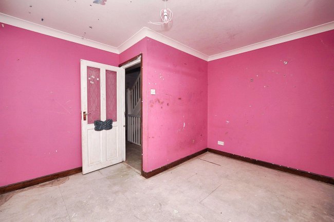 18 Battery Point, Sandgate, Hythe, Kent, CT21 5RR 7