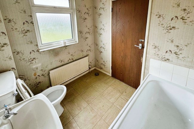 47 Beauchamp Close, Eaton Socon, St.Neots, Cambridgeshire, PE19 8BU 3