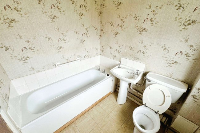 47 Beauchamp Close, Eaton Socon, St.Neots, Cambridgeshire, PE19 8BU 3