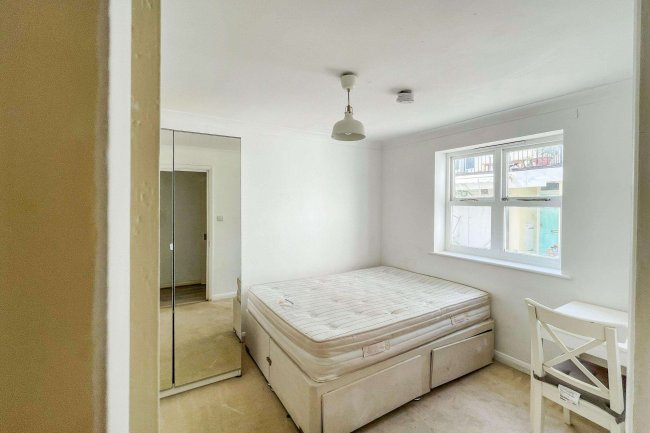 3 Western Street Court, 17 Western Street, Brighton, East Sussex, BN1 2PG 7