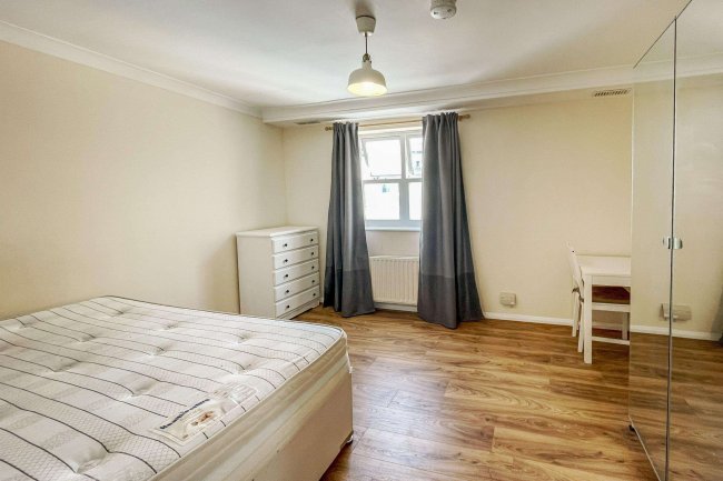 3 Western Street Court, 17 Western Street, Brighton, East Sussex, BN1 2PG 7