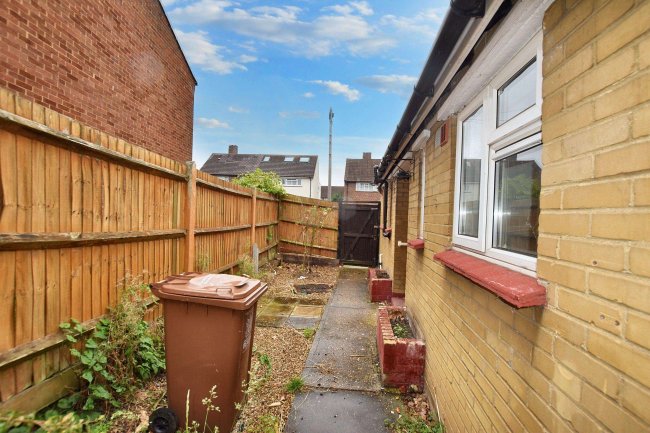 44 Stansted Crescent, Bexley DA5 3JB 2