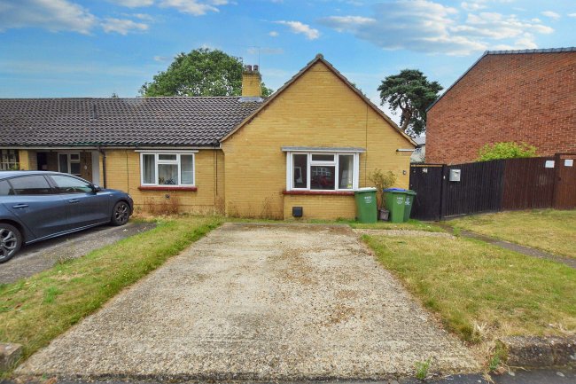 44 Stansted Crescent, Bexley DA5 3JB 2