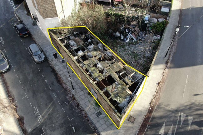 Land and buildings adjoining 121 Grosvenor Park, Camberwell, London SE5 0NJ 5