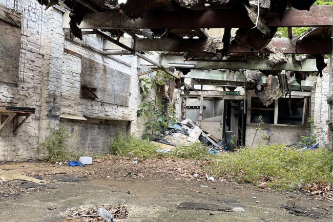 Land and buildings adjoining 121 Grosvenor Park, Camberwell, London SE5 0NJ 5