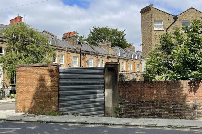 Land and buildings adjoining 121 Grosvenor Park, Camberwell, London SE5 0NJ 5