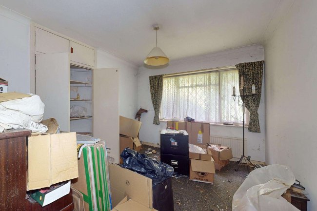 29 The Drive, Coulsdon, Surrey, CR5 2BL 5