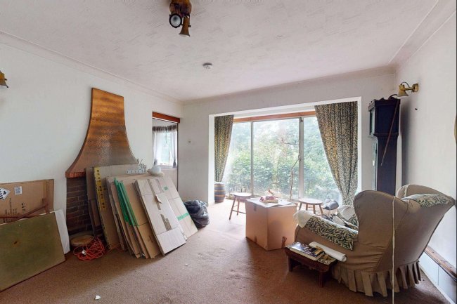 29 The Drive, Coulsdon, Surrey, CR5 2BL 5