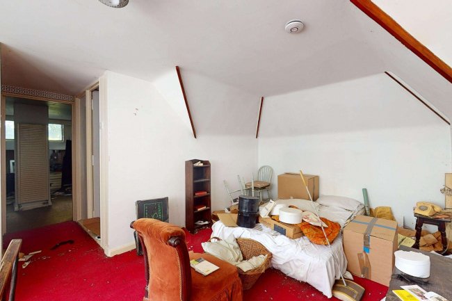 29 The Drive, Coulsdon, Surrey, CR5 2BL 5