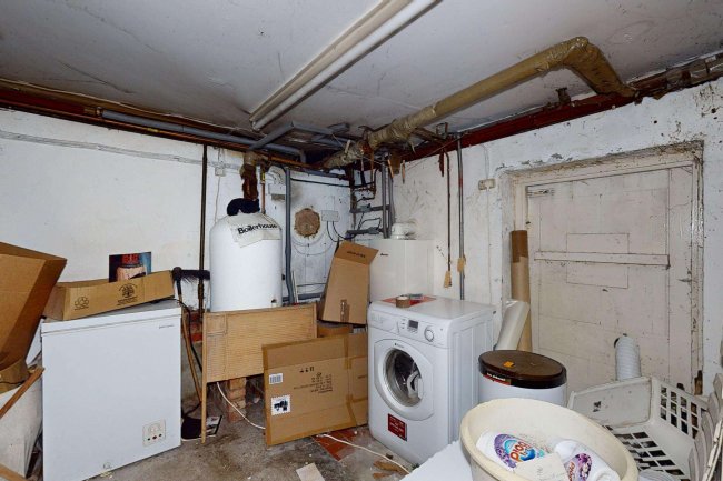 29 The Drive, Coulsdon, Surrey, CR5 2BL 5