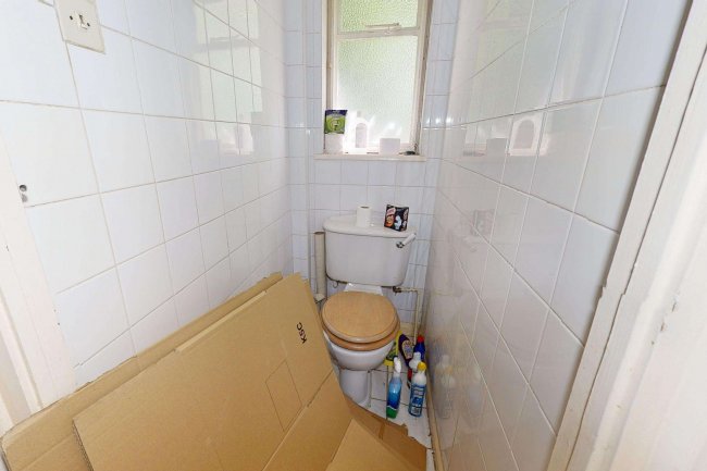 29 The Drive, Coulsdon, Surrey, CR5 2BL 5