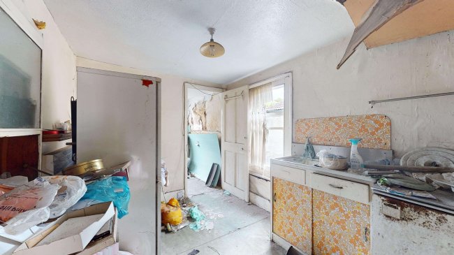 18 Noyna Road, Tooting Bec, London, SW17 7PH 8