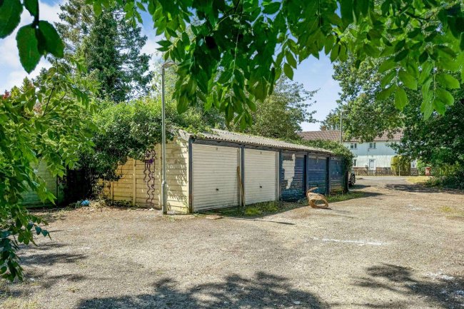 Garages at Truro Walk, Tonbridge, TN10 4QD 4