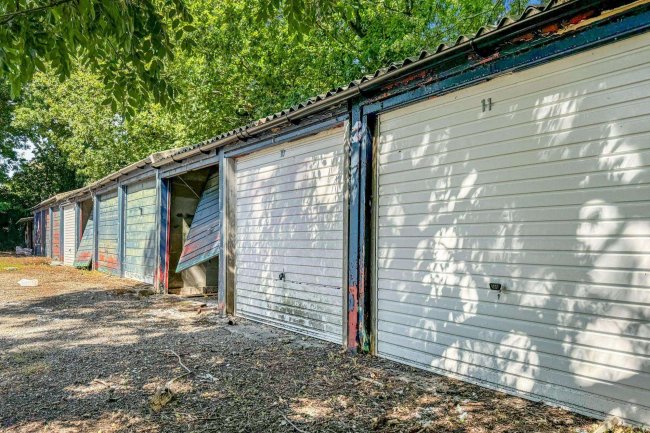 Garages at Truro Walk, Tonbridge, TN10 4QD 4