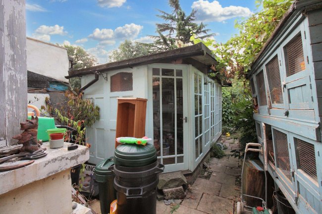 226/228 Kingston Road, Ilford, Essex, IG1 1PG 6