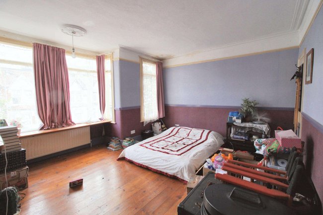 226/228 Kingston Road, Ilford, Essex, IG1 1PG 6