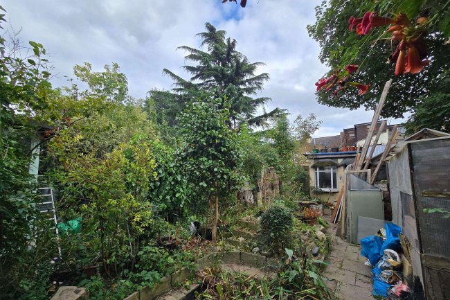 226/228 Kingston Road, Ilford, Essex, IG1 1PG 6