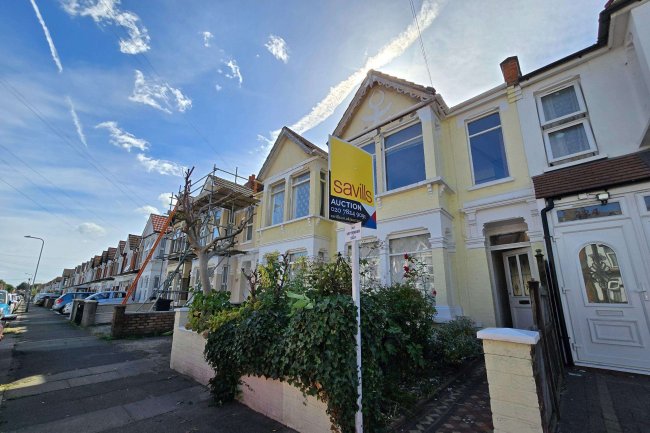 226/228 Kingston Road, Ilford, Essex, IG1 1PG 6