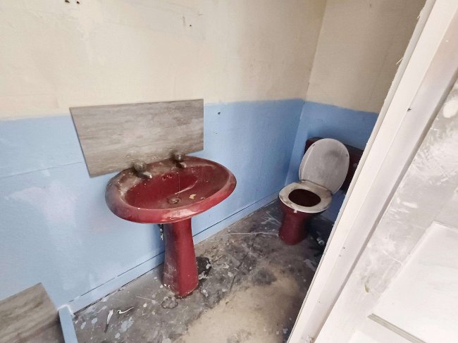 7 Acacia Road, Oldham, OL8 3LH 1