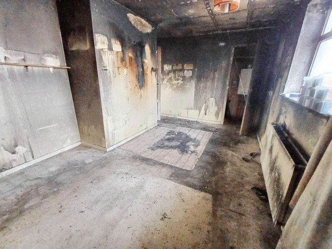 7 Acacia Road, Oldham, OL8 3LH 1