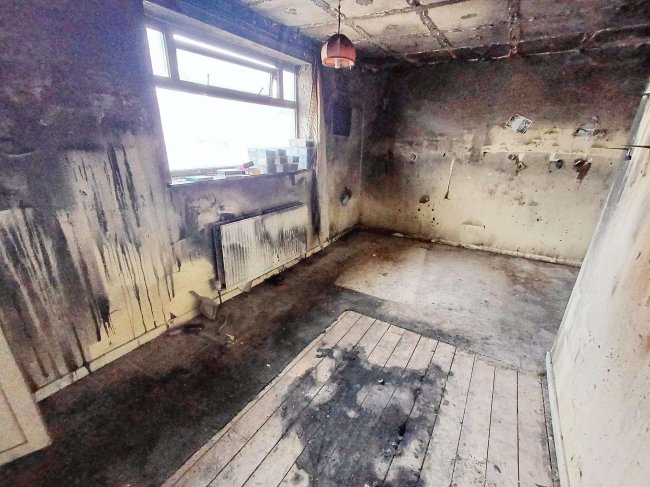 7 Acacia Road, Oldham, OL8 3LH 1