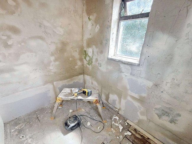 7 Acacia Road, Oldham, OL8 3LH 1