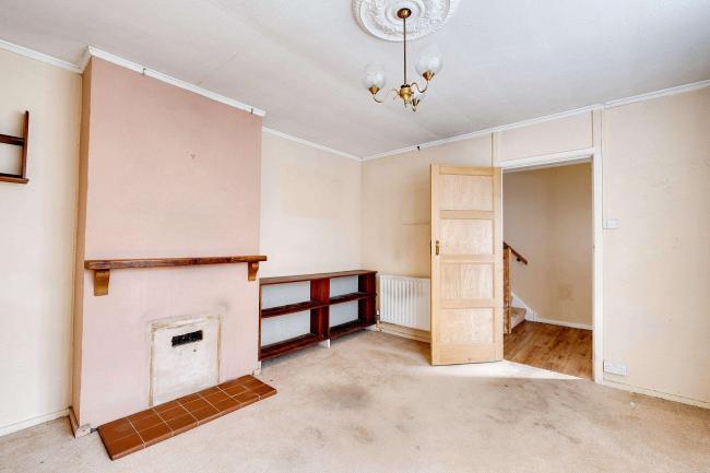 75 The Broadway, Bournemouth, Dorset, BH10 7EX 1