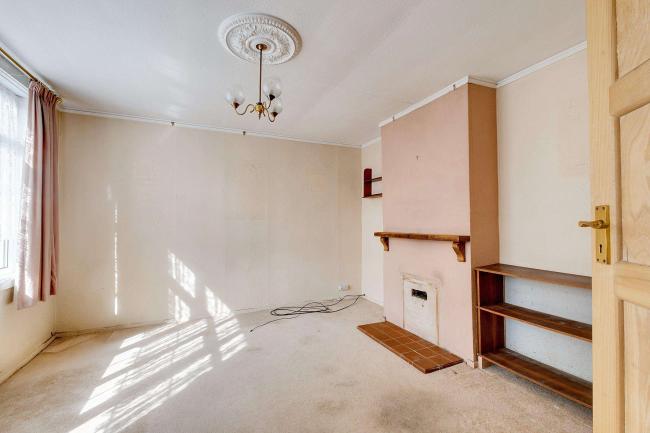 75 The Broadway, Bournemouth, Dorset, BH10 7EX 1