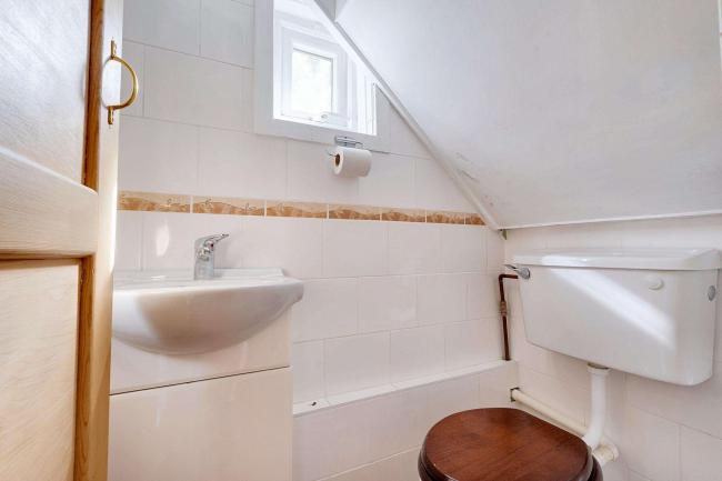 75 The Broadway, Bournemouth, Dorset, BH10 7EX 1