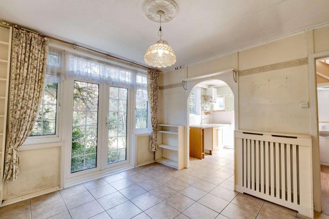 75 The Broadway, Bournemouth, Dorset, BH10 7EX 1