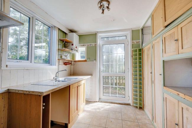 75 The Broadway, Bournemouth, Dorset, BH10 7EX 1