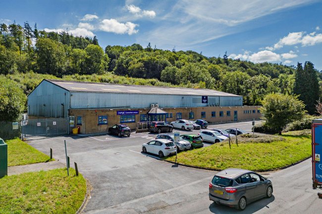 1 & 2 Alltycnap Road, Johnstown, Carmarthen, SA31 3QY 7